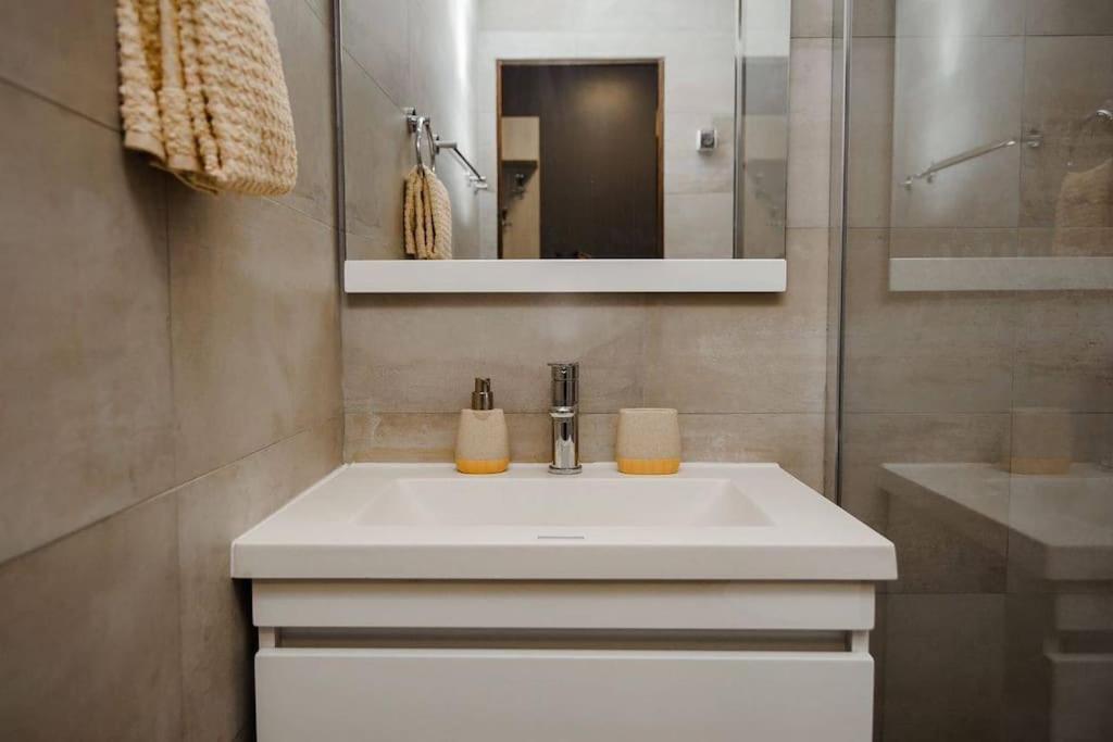 Very Stylish Apartament In Middle Of City. Chişinău Esterno foto